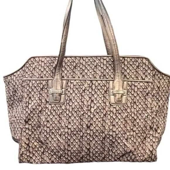 COACH "Taylor" Python Snake
Print Alexis Carryall
Shoulder Bag - Picture 1 of 15